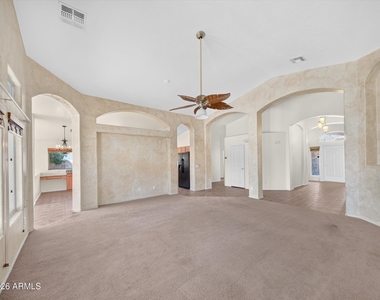 4209 W Wahalla Lane - Photo Thumbnail 9