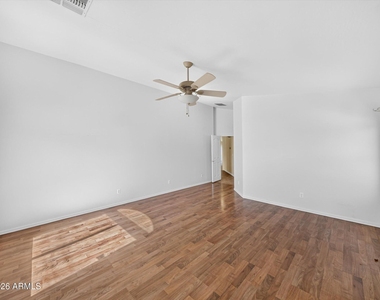 4209 W Wahalla Lane - Photo Thumbnail 18