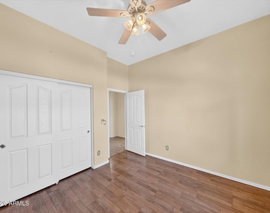 4209 W Wahalla Lane - Photo Thumbnail 26