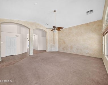 4209 W Wahalla Lane - Photo Thumbnail 8