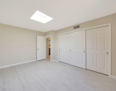 2422 E Oregon Avenue - Photo Thumbnail 19
