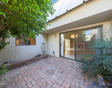 2422 E Oregon Avenue - Photo Thumbnail 5