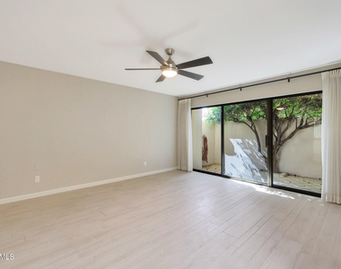 2422 E Oregon Avenue - Photo Thumbnail 13