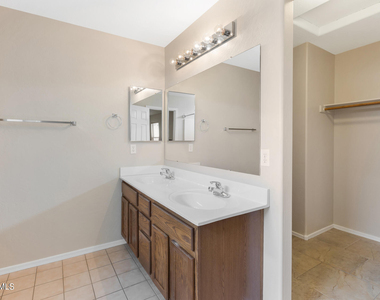 15193 W Adams Street - Photo Thumbnail 14