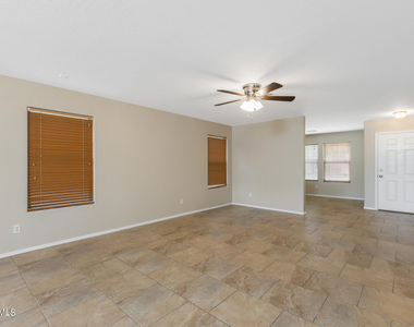 15193 W Adams Street - Photo Thumbnail 7