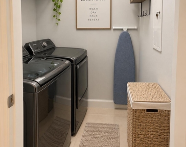 9079 Kingsmoor Way - Photo Thumbnail 20