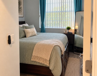 9079 Kingsmoor Way - Photo Thumbnail 9