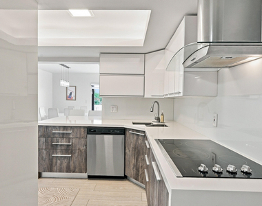 330 Se 20th Avenue - Photo Thumbnail 31
