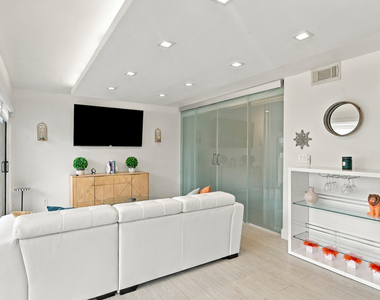 330 Se 20th Avenue - Photo Thumbnail 27