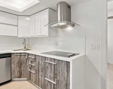 330 Se 20th Avenue - Photo Thumbnail 32