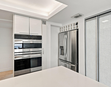 330 Se 20th Avenue - Photo Thumbnail 30