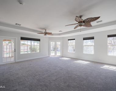 1341 E Garnet Circle - Photo Thumbnail 3