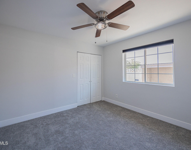 1341 E Garnet Circle - Photo Thumbnail 28