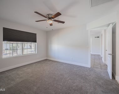 1341 E Garnet Circle - Photo Thumbnail 16
