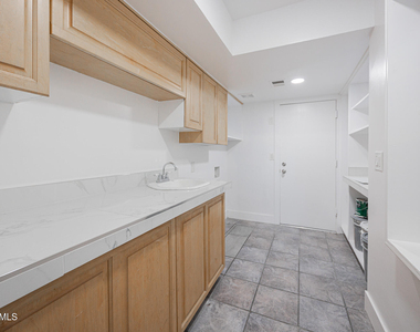 1341 E Garnet Circle - Photo Thumbnail 29