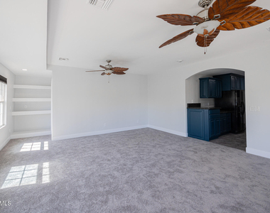 1341 E Garnet Circle - Photo Thumbnail 5
