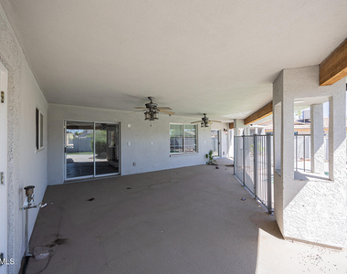1341 E Garnet Circle - Photo Thumbnail 31