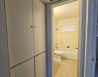 2222 E Broadway Road - Photo Thumbnail 11