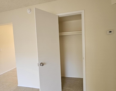 2222 E Broadway Road - Photo Thumbnail 7