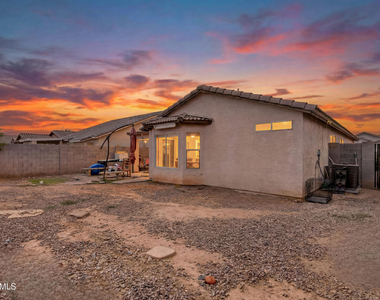 1635 E Ash Avenue - Photo Thumbnail 2