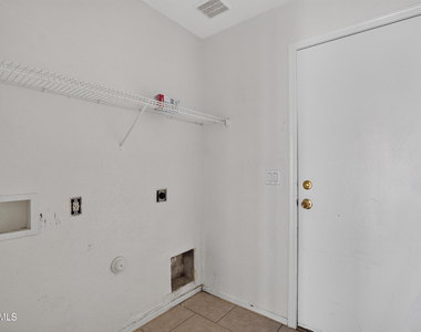 1635 E Ash Avenue - Photo Thumbnail 25