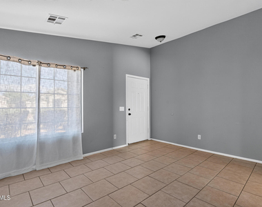 1635 E Ash Avenue - Photo Thumbnail 4