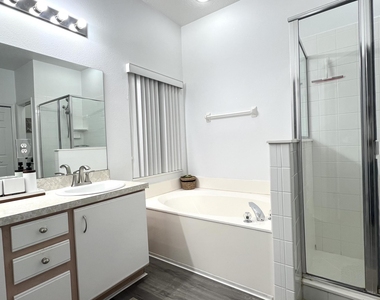 209 Castlemain Circle - Photo Thumbnail 6