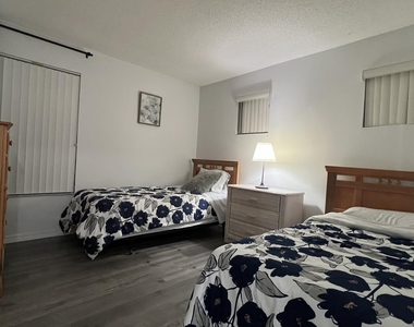 209 Castlemain Circle - Photo Thumbnail 12