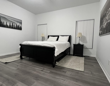 209 Castlemain Circle - Photo Thumbnail 8