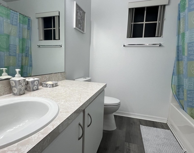 209 Castlemain Circle - Photo Thumbnail 11