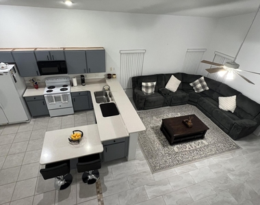 209 Castlemain Circle - Photo Thumbnail 1