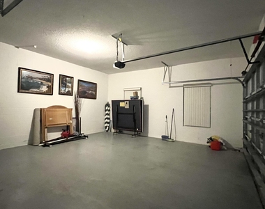 209 Castlemain Circle - Photo Thumbnail 17