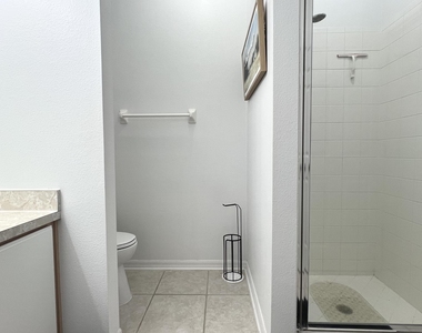 209 Castlemain Circle - Photo Thumbnail 5