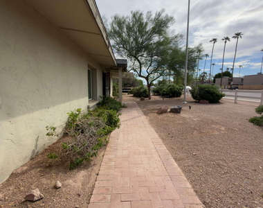 8238 E Thomas Road - Photo Thumbnail 1