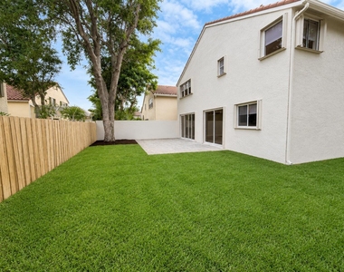 6170 Nw 77th Place N - Photo Thumbnail 21