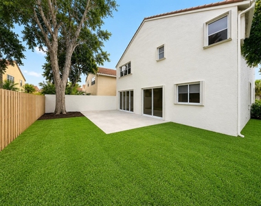 6170 Nw 77th Place N - Photo Thumbnail 1