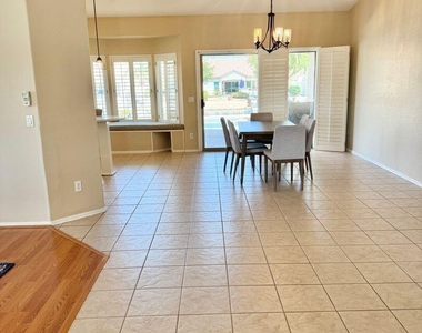14971 N 88th Lane - Photo Thumbnail 4