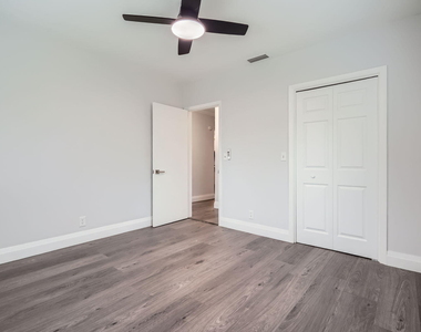 104 St Cloud Lane - Photo Thumbnail 8