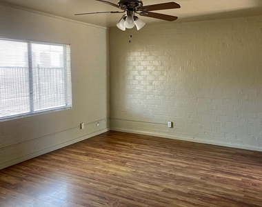 1222 W Roosevelt Street - Photo Thumbnail 7