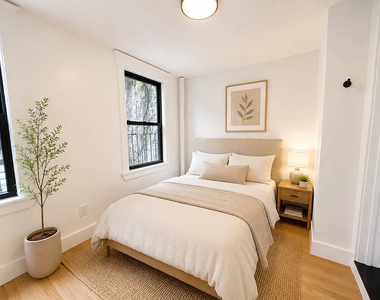 West 17th Street - Photo Thumbnail 4