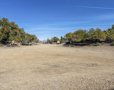 3214 N Pleasant View Lane - Photo Thumbnail 20