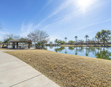 3214 N Pleasant View Lane - Photo Thumbnail 25