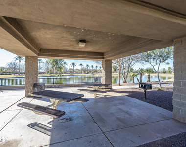 3214 N Pleasant View Lane - Photo Thumbnail 23