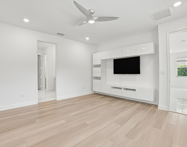 4065 Marina Way - Photo Thumbnail 31