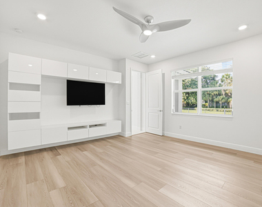 4065 Marina Way - Photo Thumbnail 30