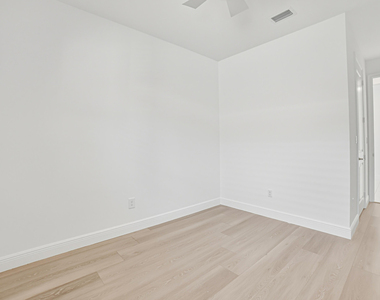 4065 Marina Way - Photo Thumbnail 36