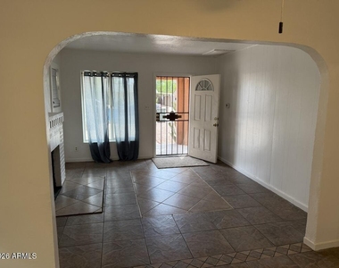 2126 E Harvard Street - Photo Thumbnail 3