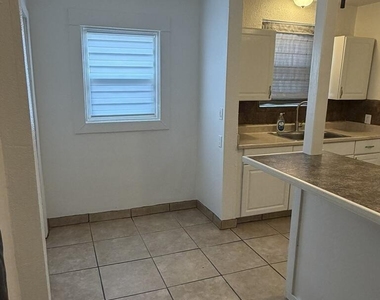 2126 E Harvard Street - Photo Thumbnail 8