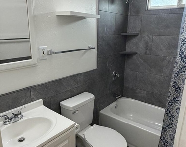 2126 E Harvard Street - Photo Thumbnail 12