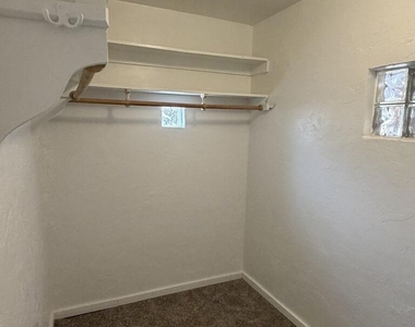 2126 E Harvard Street - Photo Thumbnail 14